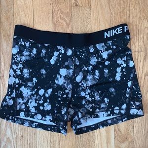 Nike patterned spandex